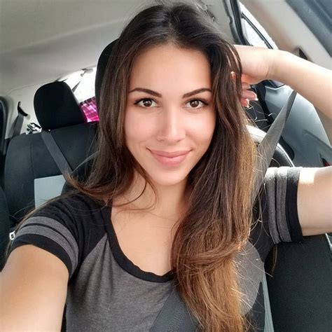 bella brookz selfies|Lively Bella (@bellabbz) • Instagram photos and videos.